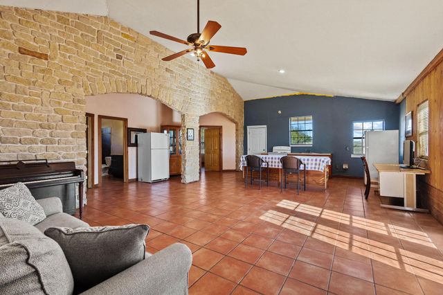 5777 State Highway 160, Whitewright, TX 75491