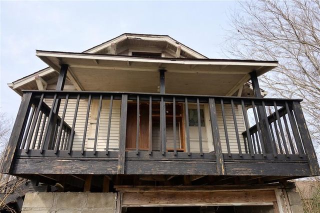 103 N Wilson Avenue, Independence, MO 64050