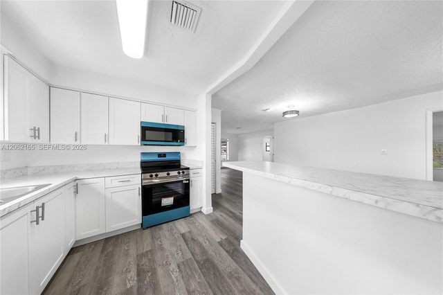 820 NW 38th Avenue, Lauderhill, FL 33311