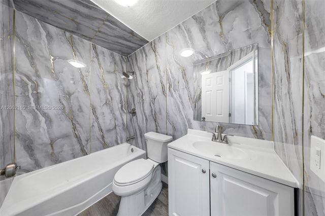 820 NW 38th Avenue, Lauderhill, FL 33311