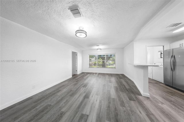 820 NW 38th Avenue, Lauderhill, FL 33311