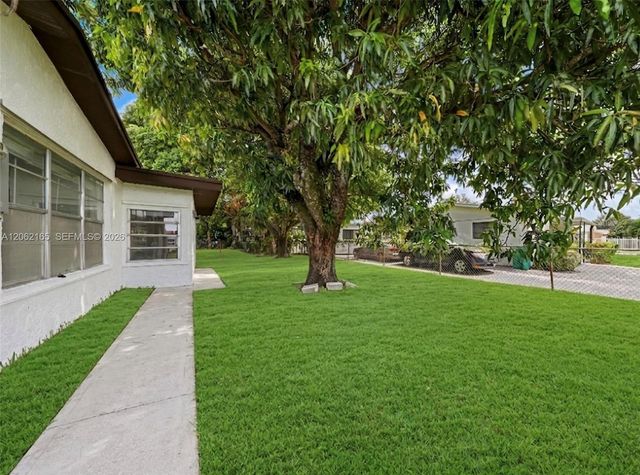 820 NW 38th Avenue, Lauderhill, FL 33311