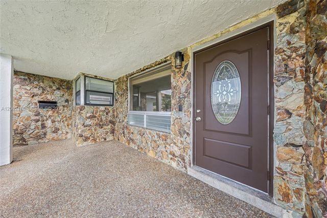 820 NW 38th Avenue, Lauderhill, FL 33311