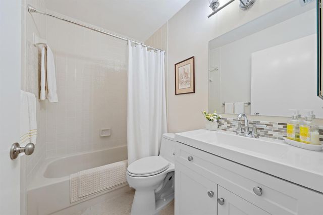 2339 Treasure Isle Drive 42, Palm Beach Gardens, FL 33410