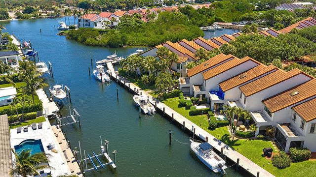 2339 Treasure Isle Drive 42, Palm Beach Gardens, FL 33410