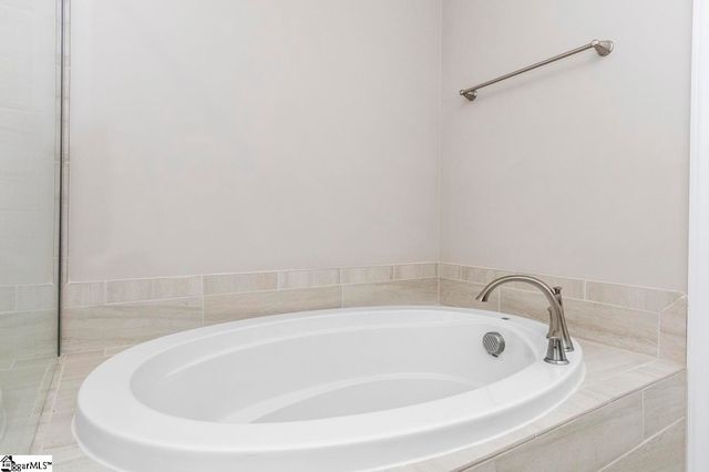 220 Nautique Court, Anderson, SC 29625