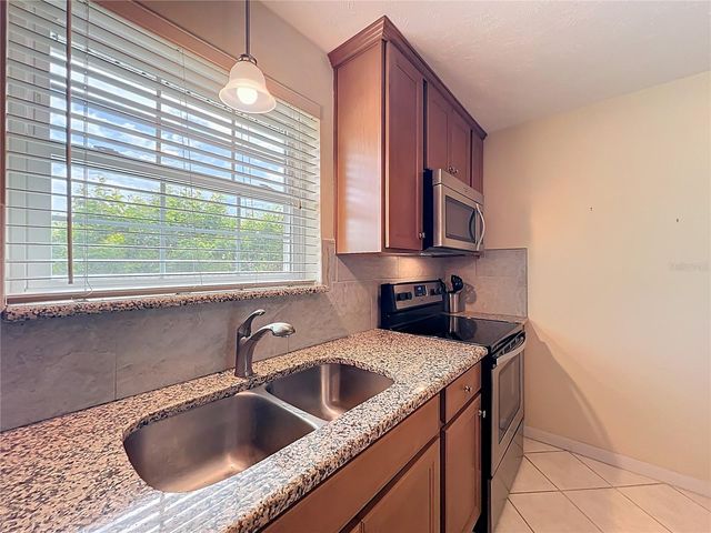 4262 LAKE UNDERHILL ROAD 9C7, Orlando, FL 32803