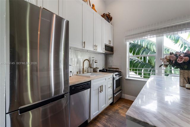 1521 Lenox Avenue 302, Miami Beach, FL 33139
