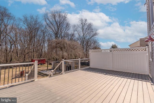 611 N STUART ST, Baltimore, MD 21221