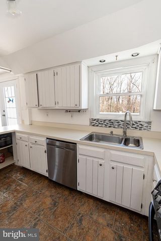 611 N STUART ST, Baltimore, MD 21221