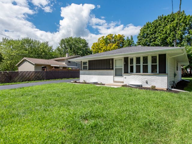 10350 W California Avenue, Beach Park, IL 60099