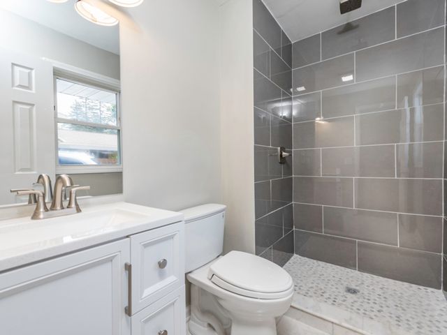 10350 W California Avenue, Beach Park, IL 60099