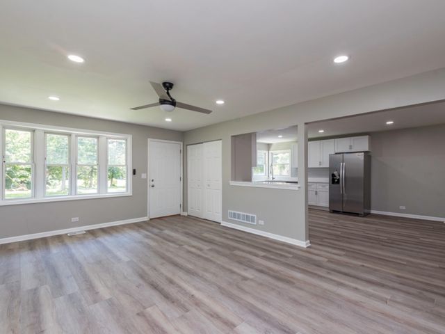 10350 W California Avenue, Beach Park, IL 60099