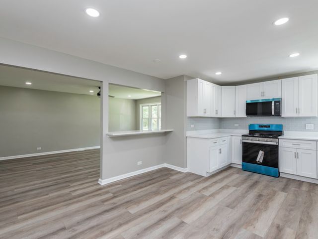 10350 W California Avenue, Beach Park, IL 60099