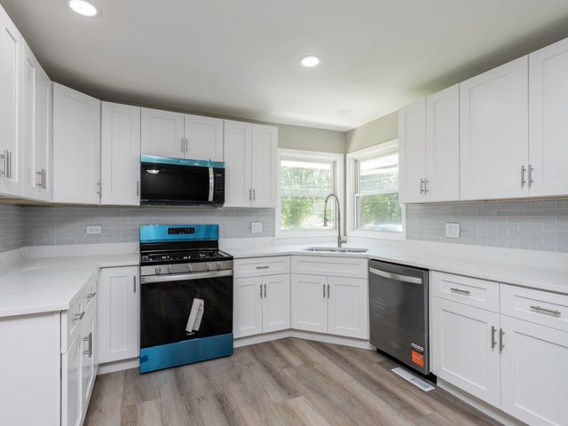 10350 W California Avenue, Beach Park, IL 60099