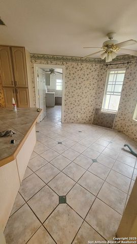 7 Glen Cove Dr, Seguin, TX 78155