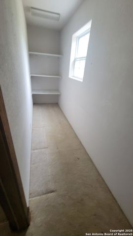 7 Glen Cove Dr, Seguin, TX 78155