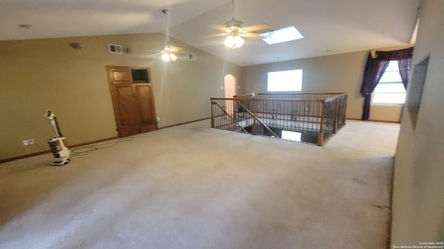 7 Glen Cove Dr, Seguin, TX 78155