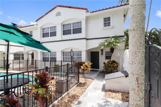 801 NE 1st Street 9, Fort Lauderdale, FL 33301