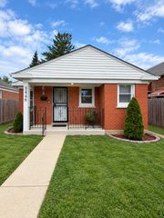 8446 S Constance Avenue, Chicago, IL 60617