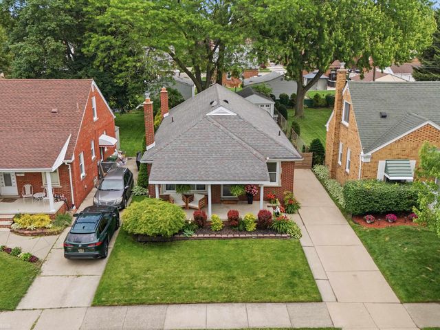 7829 Buckingham Avenue, Allen Park, MI 48101