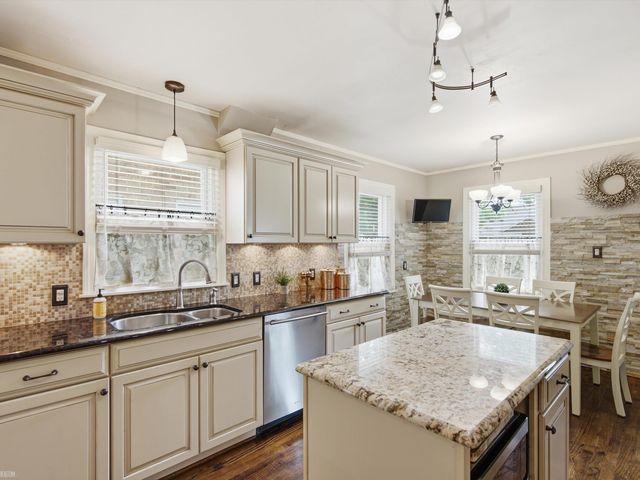7829 Buckingham Avenue, Allen Park, MI 48101