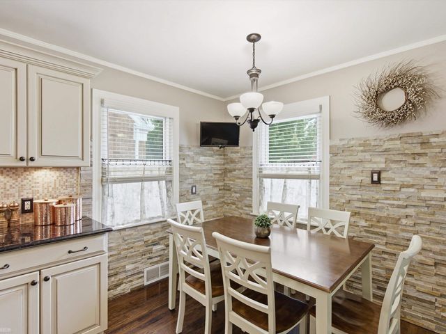 7829 Buckingham Avenue, Allen Park, MI 48101