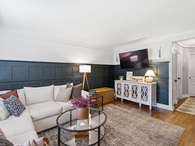 7829 Buckingham Avenue, Allen Park, MI 48101