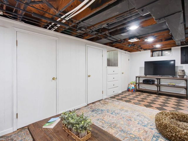 7829 Buckingham Avenue, Allen Park, MI 48101