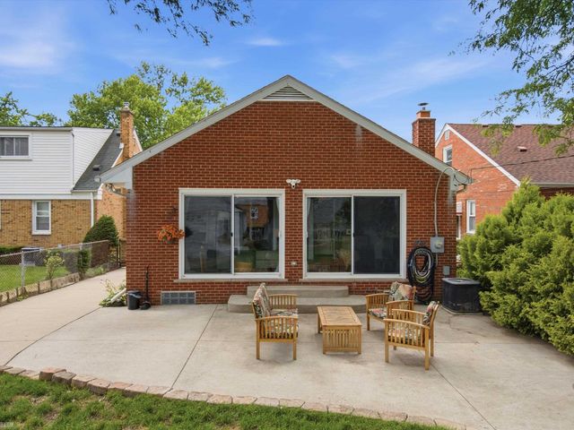 7829 Buckingham Avenue, Allen Park, MI 48101