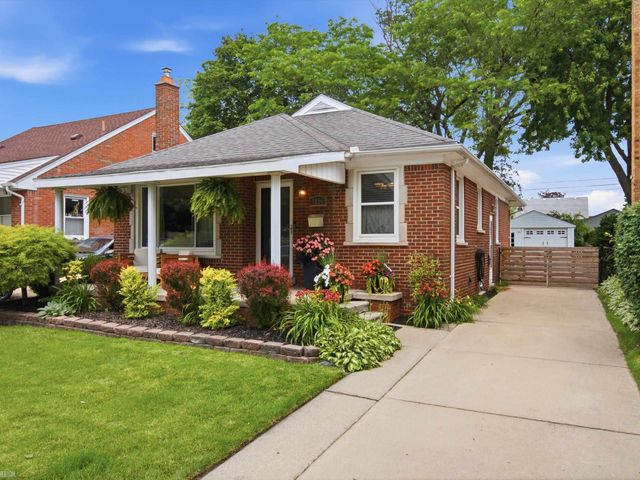 7829 Buckingham Avenue, Allen Park, MI 48101