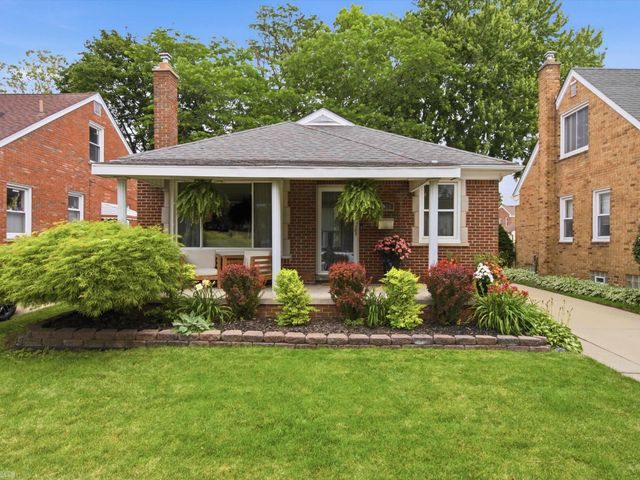 7829 Buckingham Avenue, Allen Park, MI 48101