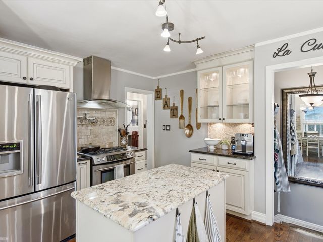 7829 Buckingham Avenue, Allen Park, MI 48101