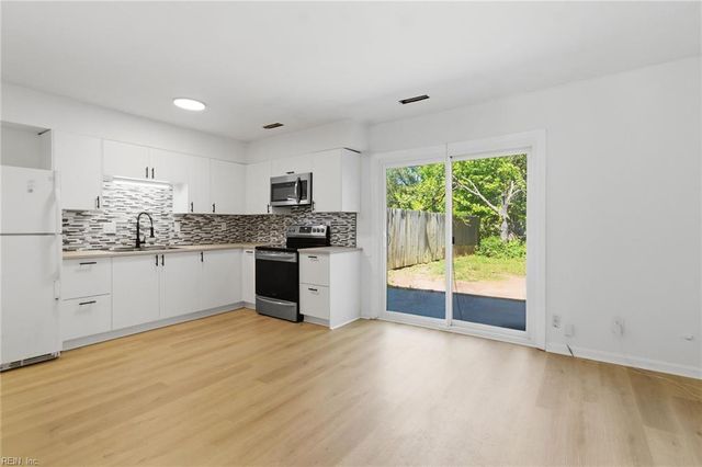 4141 Benjamin Harrison DR, Virginia Beach, VA 23452