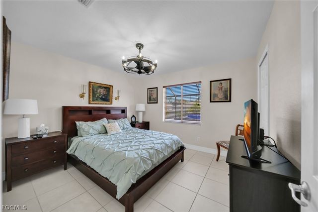 4013 SW 17th AVE, Cape Coral, FL 33914