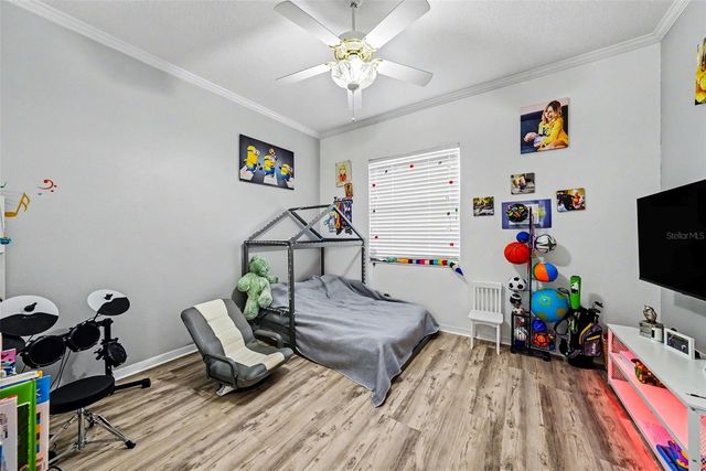2528 CENTENNIAL FALCON DR, Valrico, FL 33596