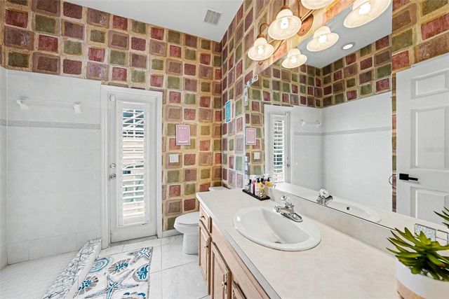 2528 CENTENNIAL FALCON DR, Valrico, FL 33596