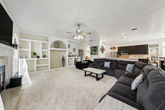 2528 CENTENNIAL FALCON DR, Valrico, FL 33596