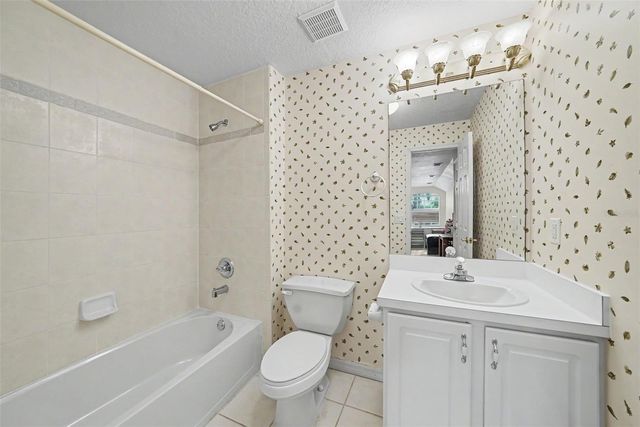 2528 CENTENNIAL FALCON DR, Valrico, FL 33596