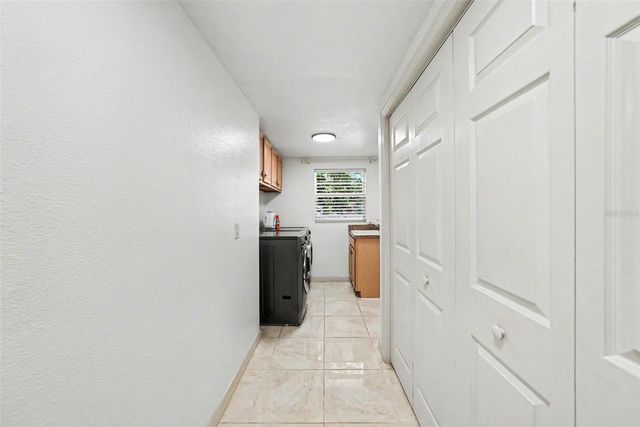 2528 CENTENNIAL FALCON DR, Valrico, FL 33596