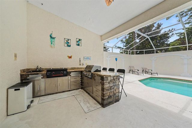 2528 CENTENNIAL FALCON DR, Valrico, FL 33596