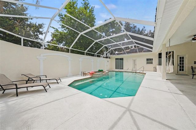 2528 CENTENNIAL FALCON DR, Valrico, FL 33596