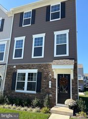 54 COOLIDGE AVE, Ranson, WV 25438