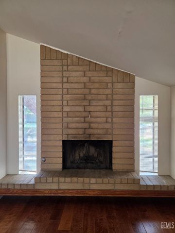 4162 Pinewood Lake Drive, Bakersfield, CA 93309