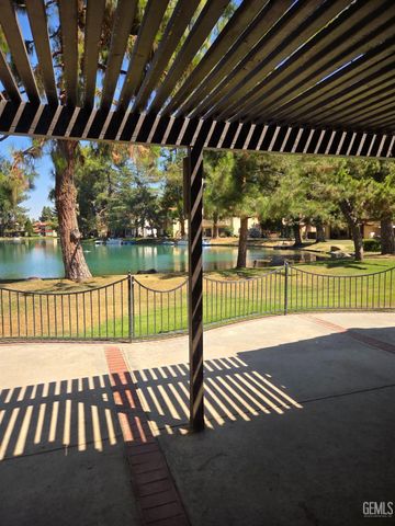 4162 Pinewood Lake Drive, Bakersfield, CA 93309