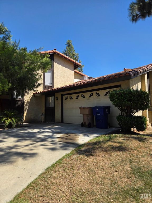 4162 Pinewood Lake Drive, Bakersfield, CA 93309