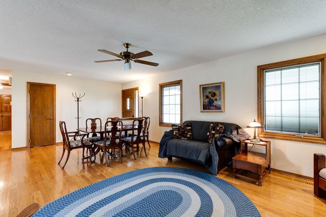 3833 S Dusty Rd, Derby, KS 67037