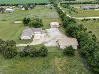 3833 S Dusty Rd, Derby, KS 67037