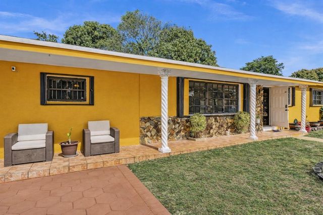 2285 NW 195th Street, Miami Gardens, FL 33056