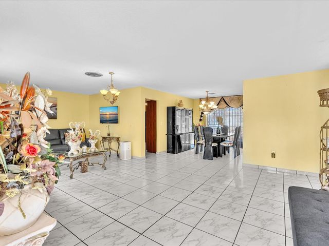 2285 NW 195th Street, Miami Gardens, FL 33056